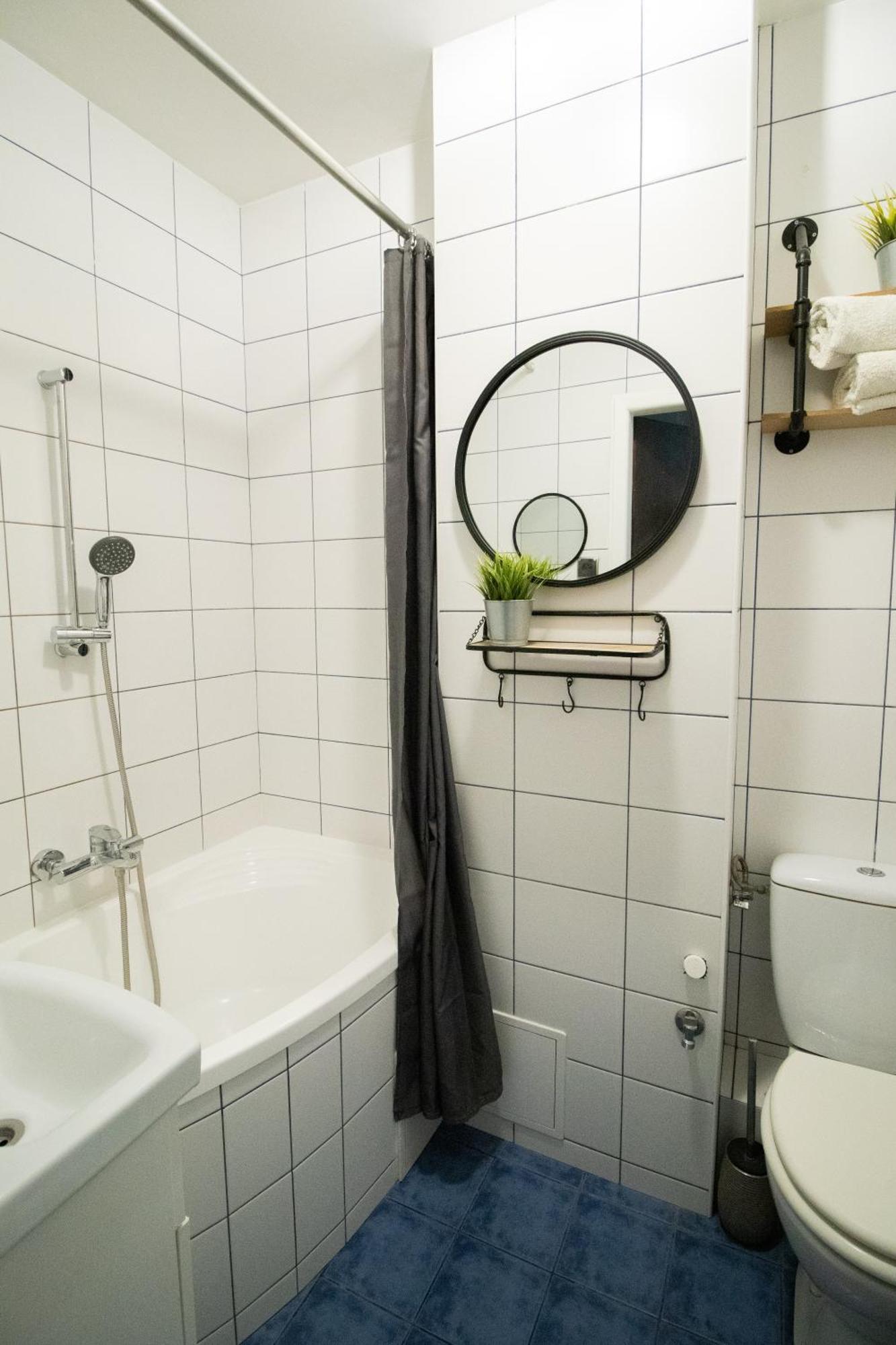 Piotrapartments - Daleka Cozy Train&Airport Apartment Варшава Экстерьер фото